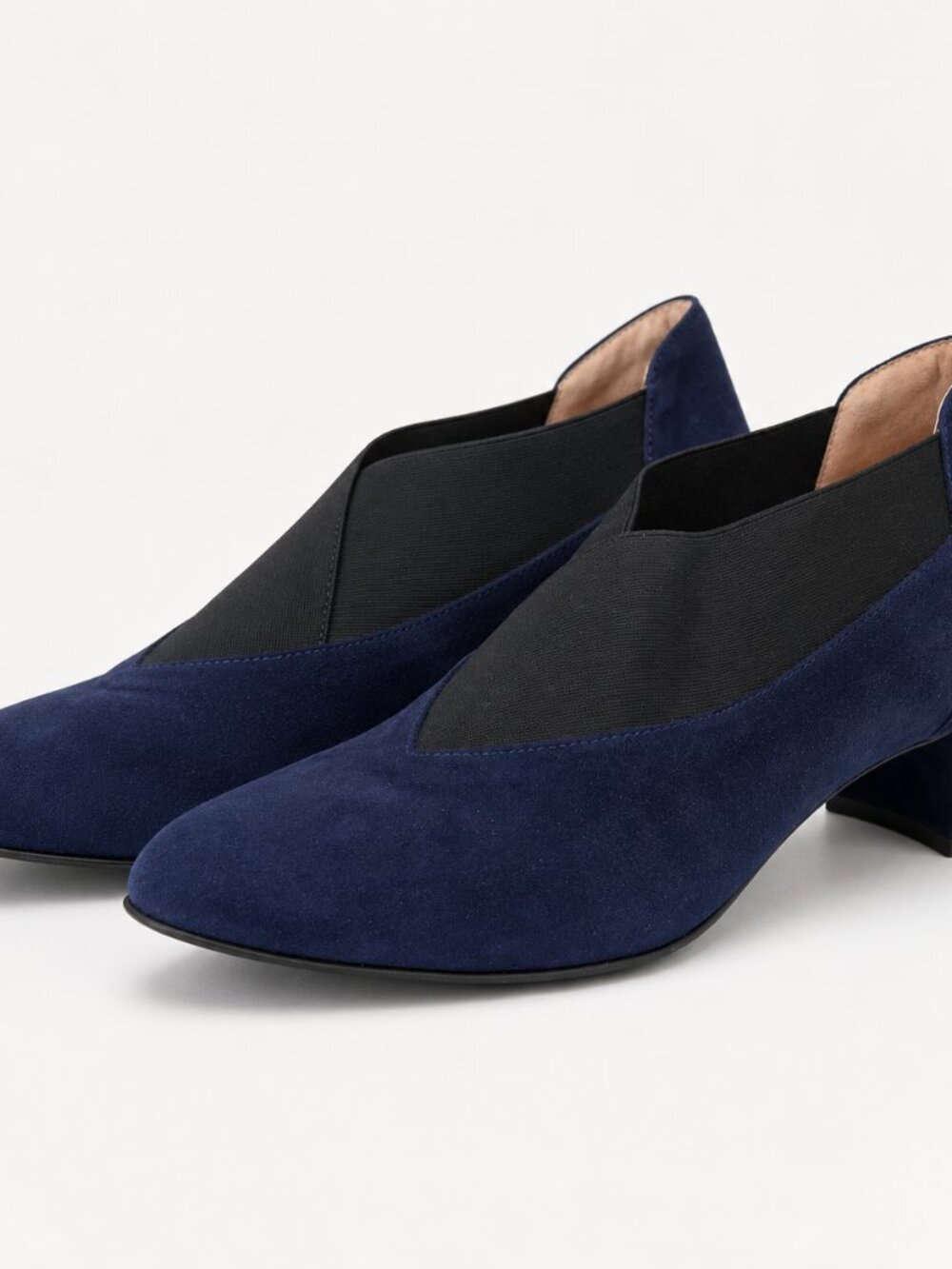 BeautiFeel Navy Suede Low Block Heel Shoes with Black Elastic Vamp size 41
